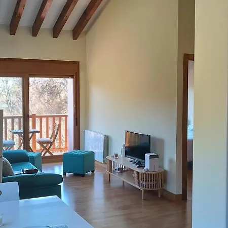 La Casuca Entre Tinas *