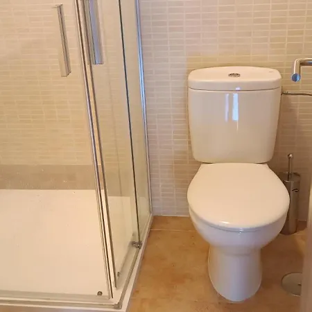 La Casuca Entre Tinas *