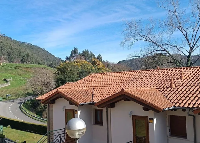 La Casuca Entre Tinas Pesués