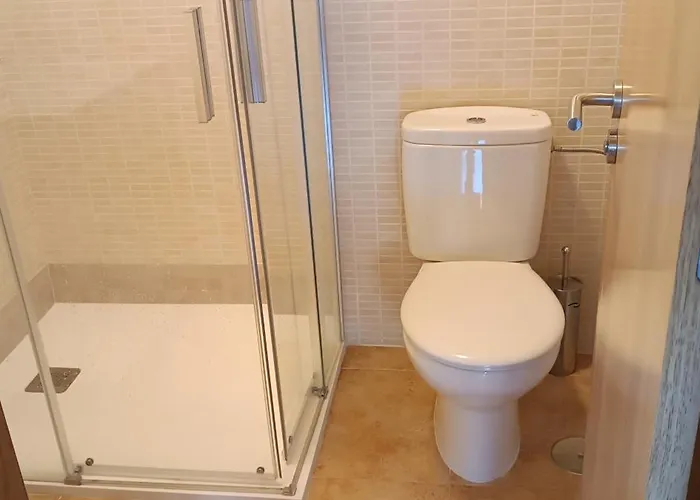 La Casuca Entre Tinas *